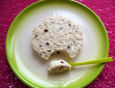 Cookie cru stracciatella et psyllium, avec des éclats de chocolat